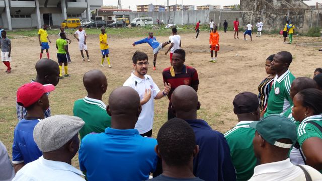 Raúl Reina impartió un workshop en Nigeria sobre Fútbol Paralímpico
